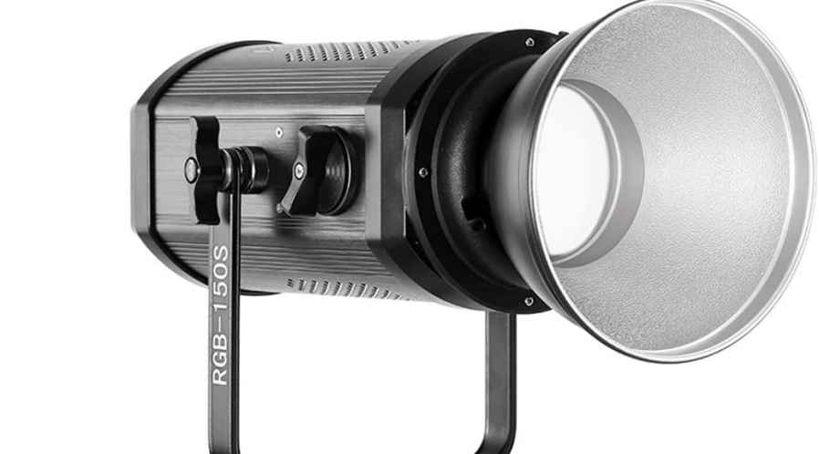 Fresnel RGBW au led (50w) de GVM