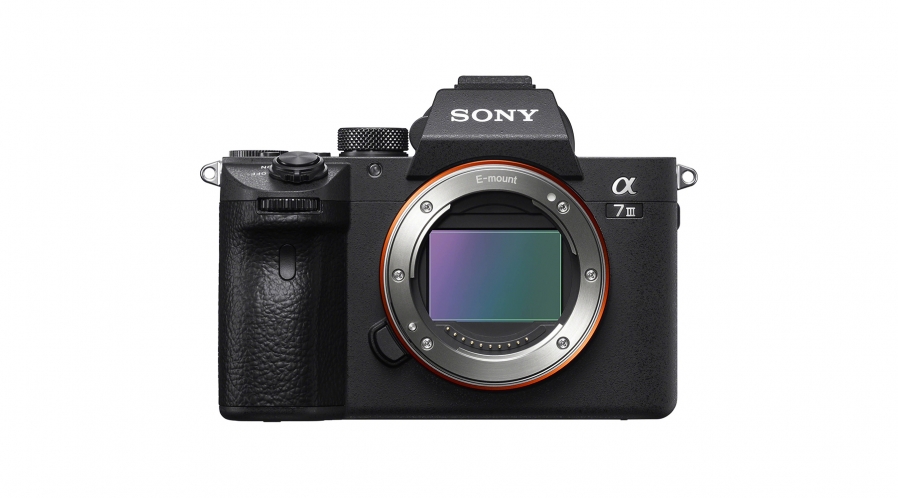 Sony A7-III ( 24.2MP plein format )